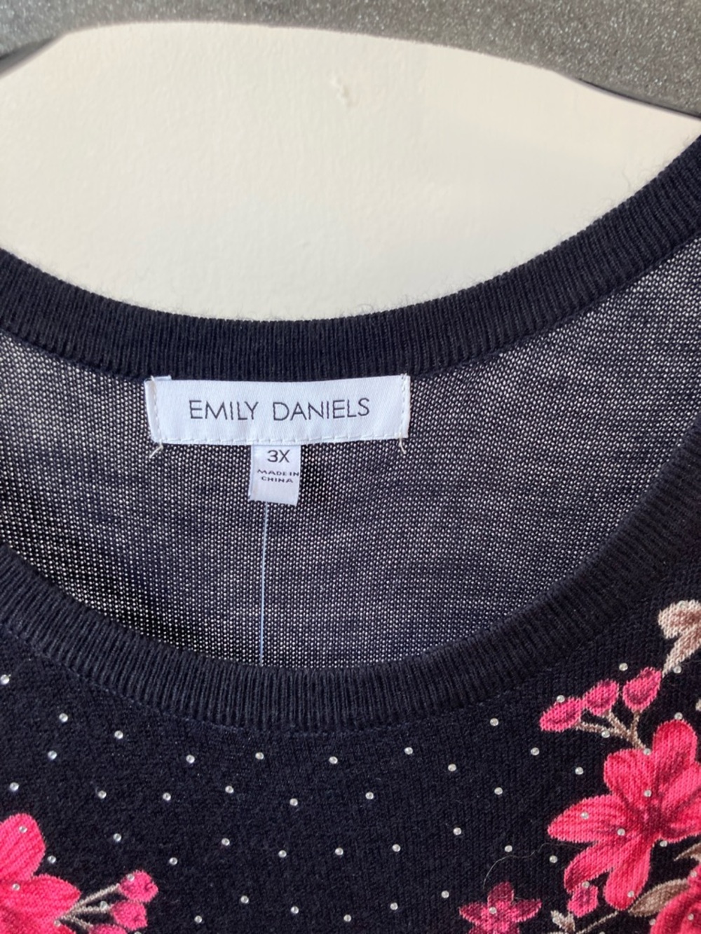 Emily Daniels Floral print with bling accents crewneck lightweight sweater 3X - Picture 10 of 17